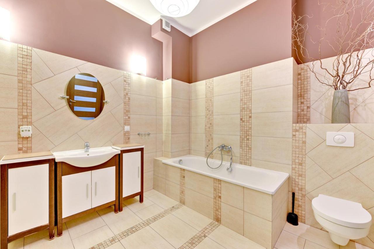 Grand Apartments - Neptun Park Sunny 2 Bedrooms Apartment Гданск Екстериор снимка